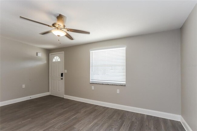 Foto del edificio - 1960 Cecil St