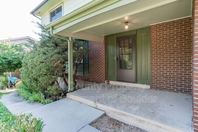 Building Photo - 1530 Ithaca Dr