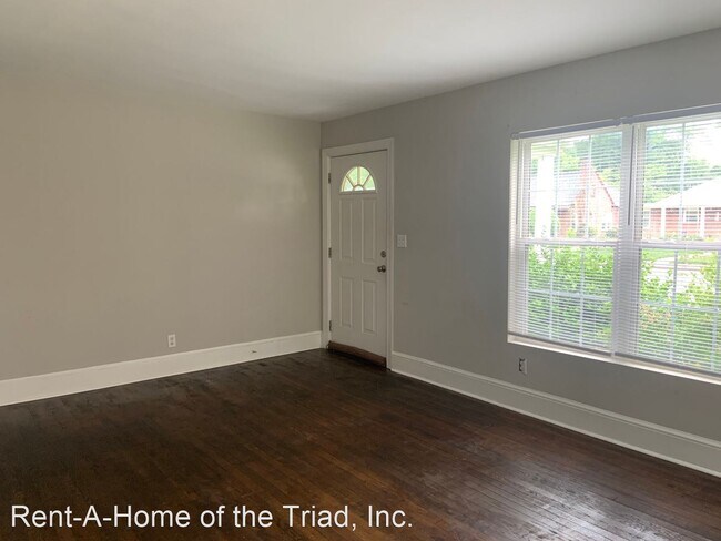Foto del edificio - 3 br, 1.5 bath House - 2318 Lawndale Drive