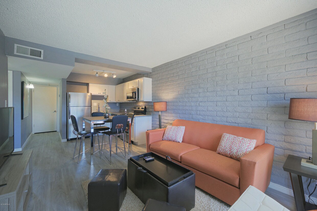 Foto principal - 1014 S Farmer Ave