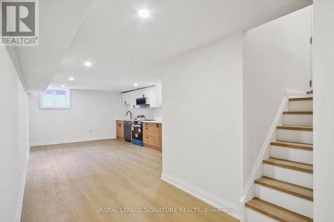 Building Photo - 131 Kenilworth Ave