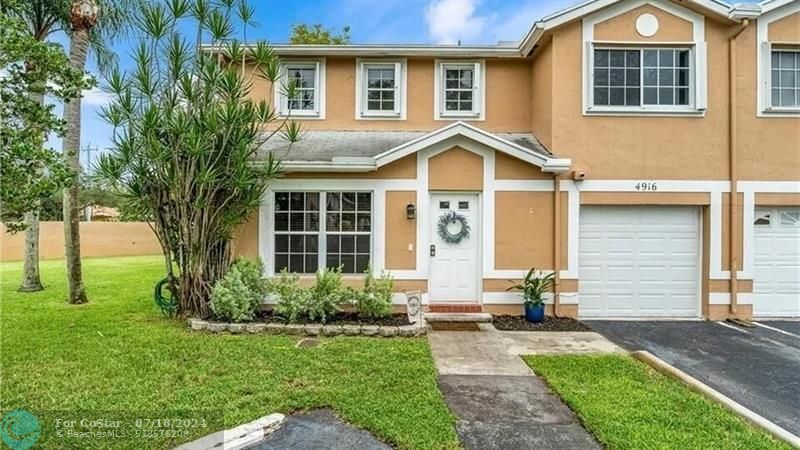 Foto principal - 4916 SW 122nd Terrace