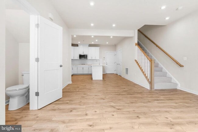 Building Photo - 44487 Wolfhound Sq