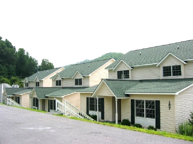Primary Photo - Willowgreen Townhomes
