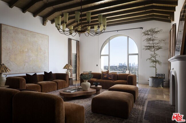 Foto del edificio - 4048 Farmouth Dr