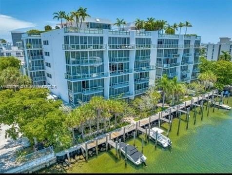 Building Photo - 9940 W Bay Harbor Dr