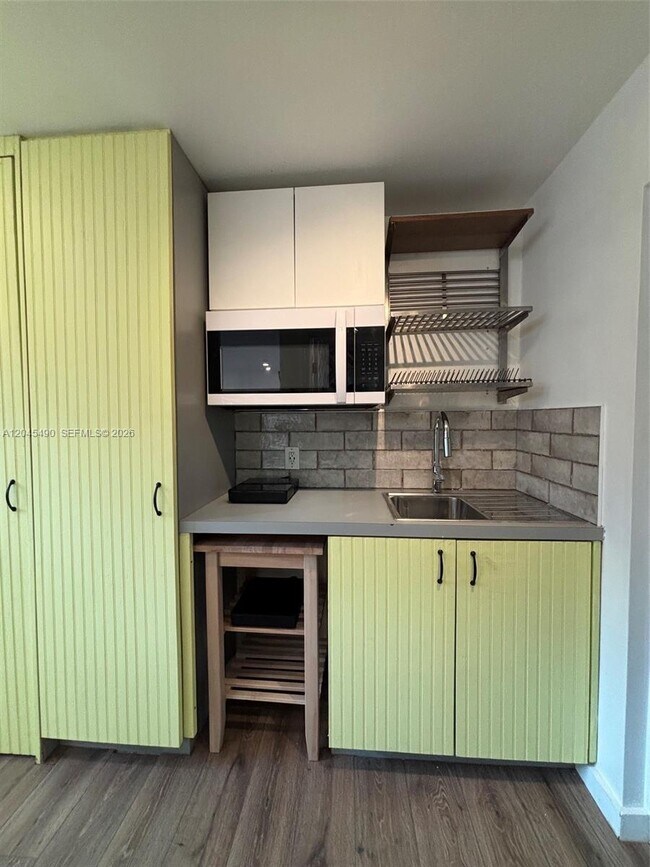 Foto del edificio - 8220 NE 1st Pl