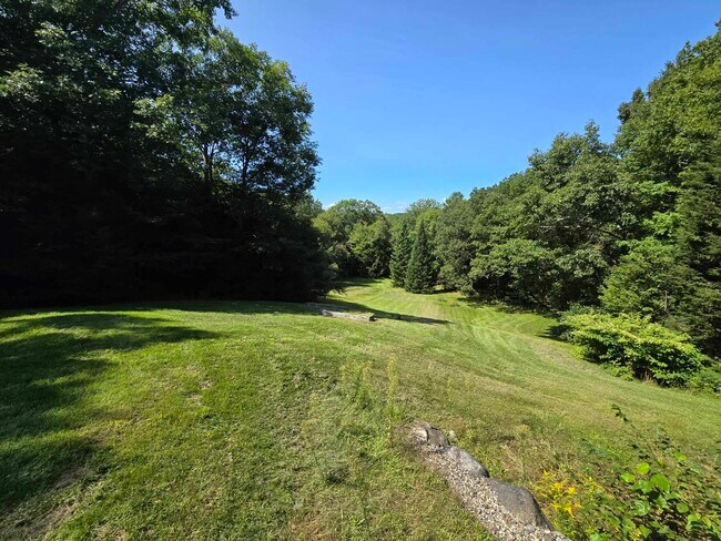 Building Photo - 110 Timber Ln