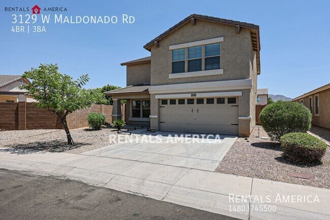 Building Photo - 4 Bedroom with  POOL