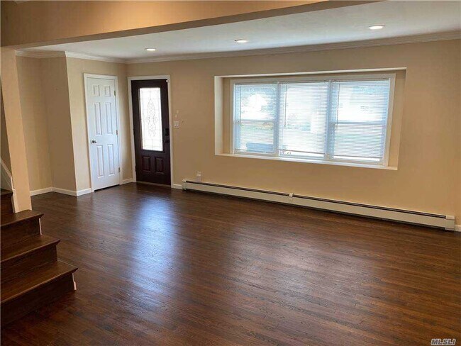 Building Photo - 1 Rustwood Pl