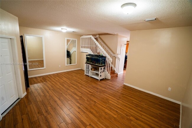 Foto del edificio - 2930 SE 15th Terrace
