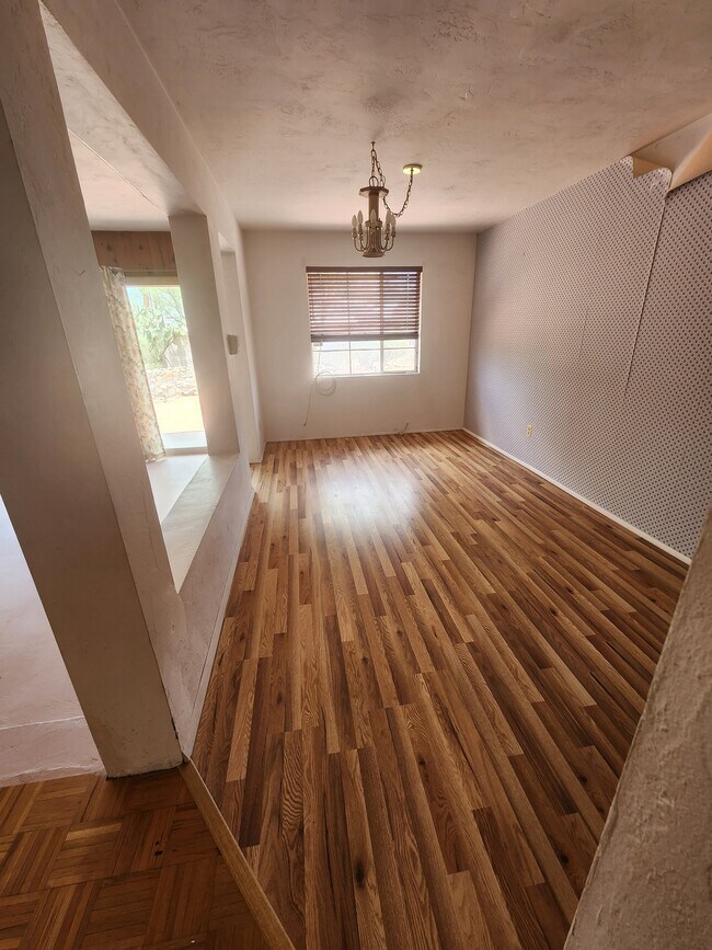 Foto del edificio - 5901 E 26th St
