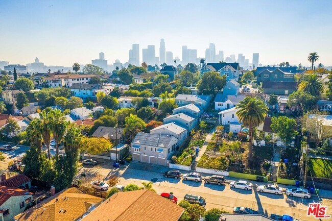 Foto del edificio - 1426 Allison Ave