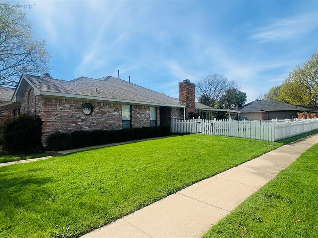 Building Photo - 2119 Peakwood Dr