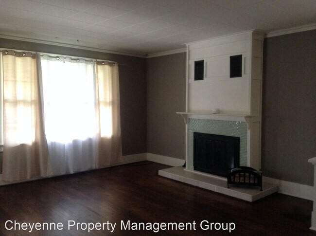 Foto del edificio - 3 br, 1 bath House - 214 East 3rd Ave
