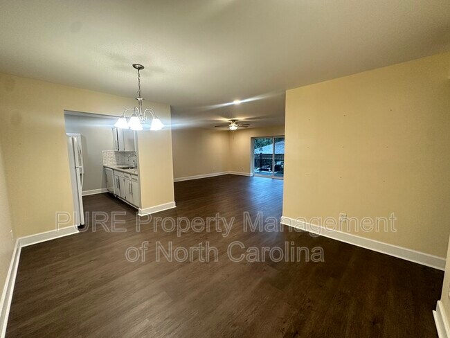 Foto del edificio - 1323 Queens Rd