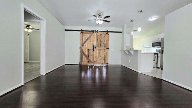 Building Photo - 8013 Sandpiper Rd
