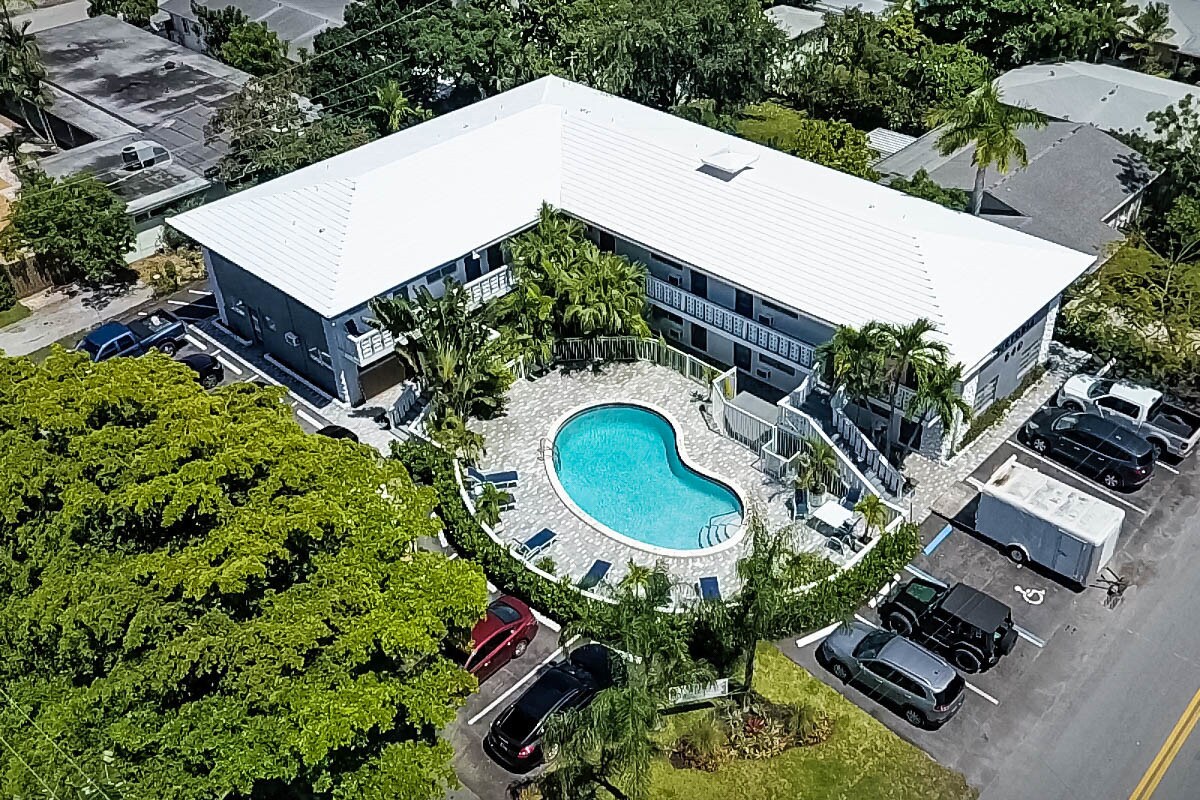 Primary Photo - 640 NE 7th Ave