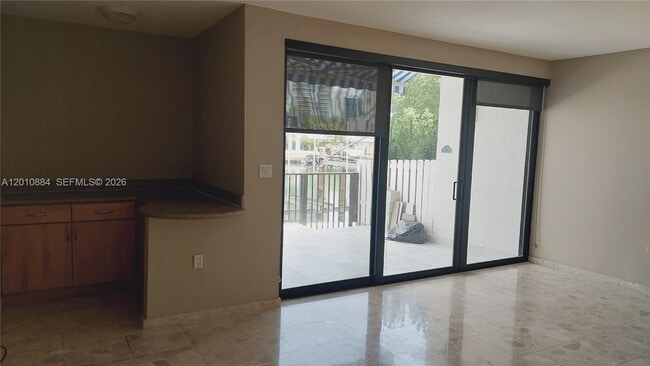 Foto del edificio - 255 Poinciana Island Dr