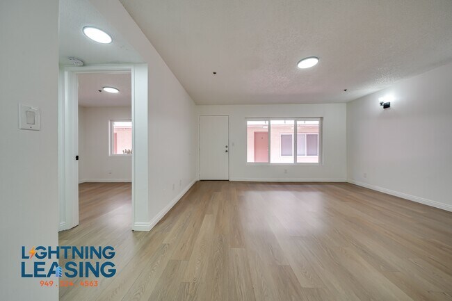 Foto del edificio - 13912 Sayre St