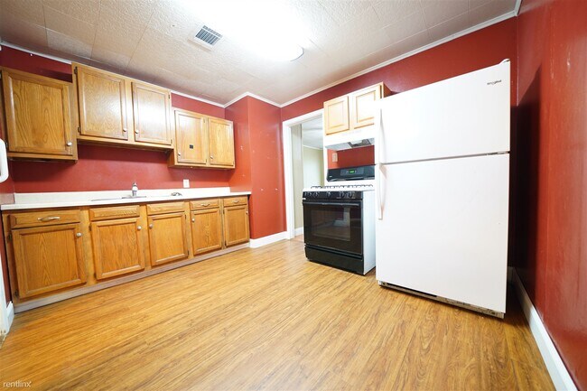 Building Photo - 2 br, 1 bath House - 306 Poplar St