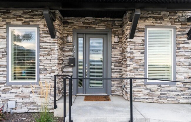 Building Photo - 584 Rising Star Way