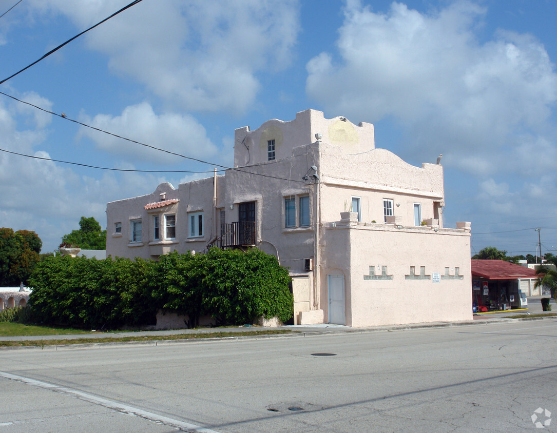 Building Photo - 
