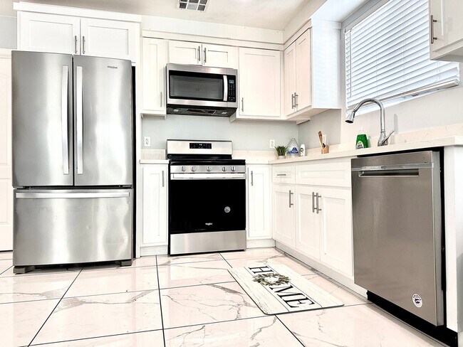 Foto del edificio - 232 E 27th St