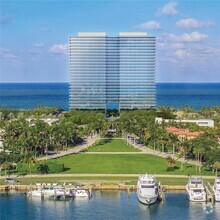 Building Photo - 10201 Collins Ave