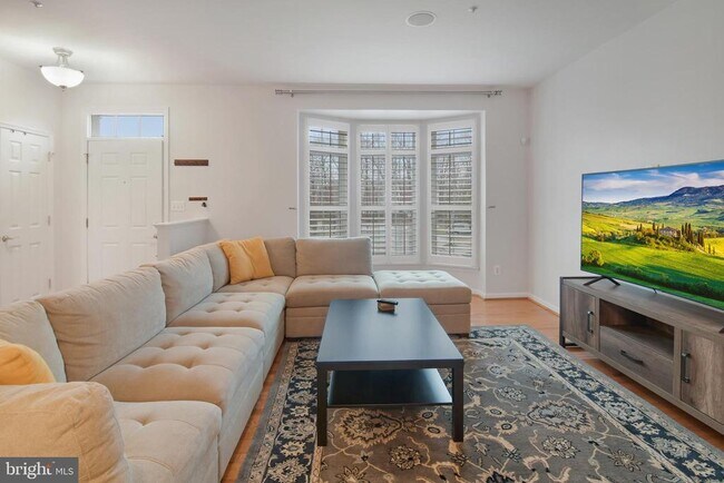 Building Photo - 3737 Westfield Ct