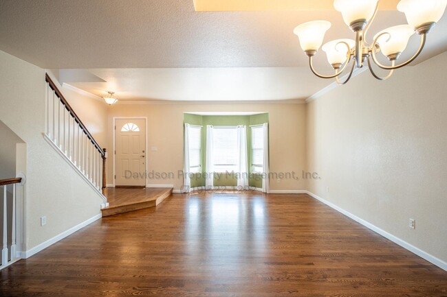 Building Photo - 3350 Castellon Dr