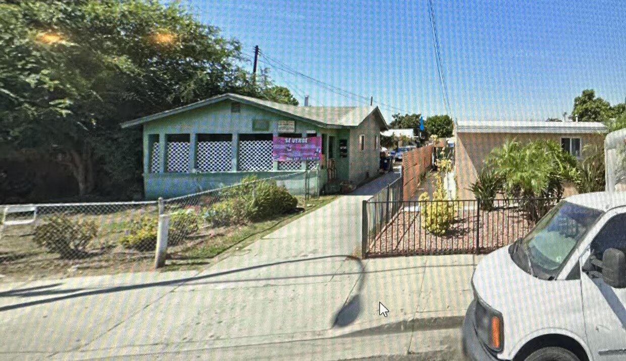 Primary Photo - 5125 Clara St