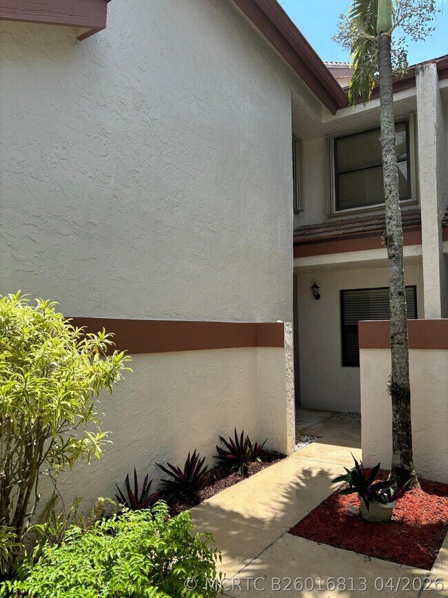 Building Photo - 12692 Shoreline Dr