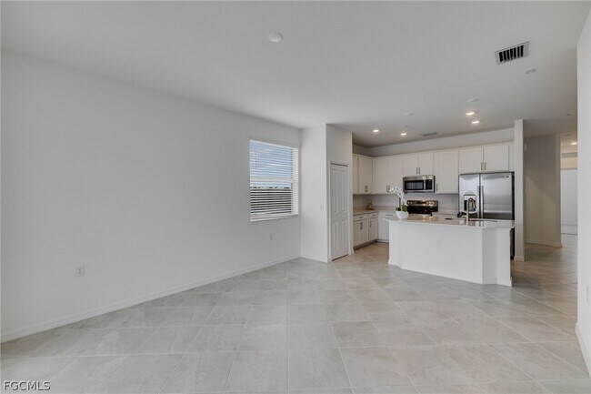 Foto del edificio - 15405 Grn Acrs Ave