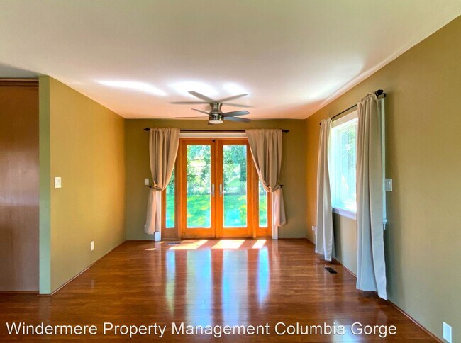 Foto del edificio - 5 br, 2 bath House - 522 W. 22nd Street