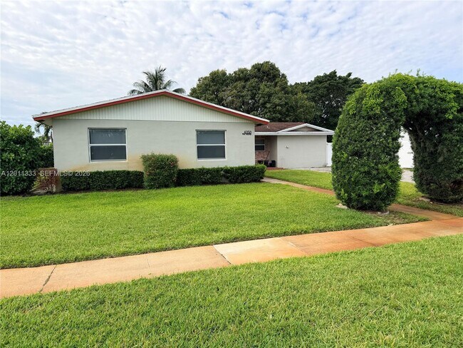 Foto del edificio - 4350 NW 14th St