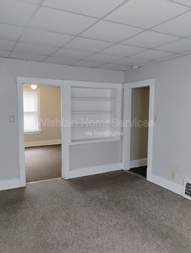 Foto del edificio - 209 Chandler Blvd