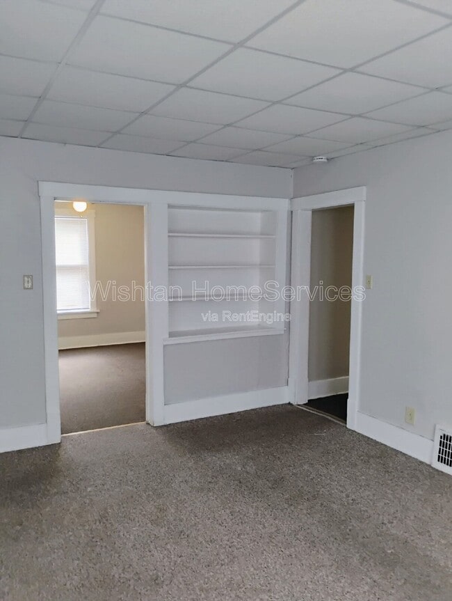 Building Photo - 209 Chandler Blvd