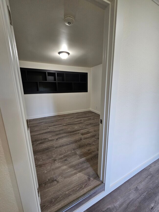 Foto del edificio - 9411 Castlewood St
