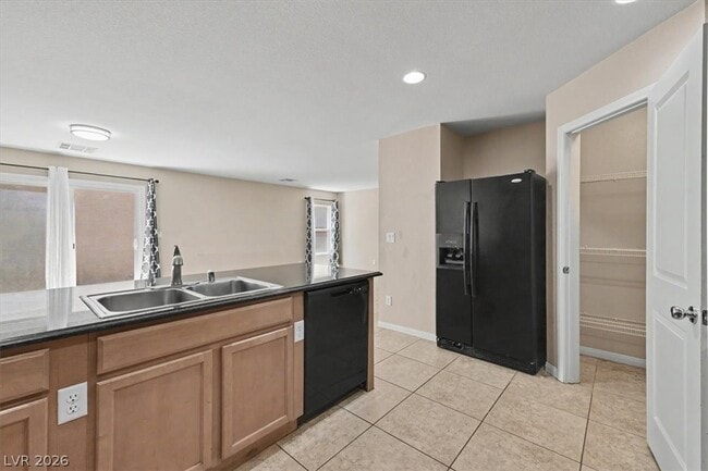 Building Photo - 9912 Blue Villa Ct