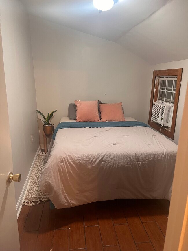 Foto del edificio - 2457 N Tonti St