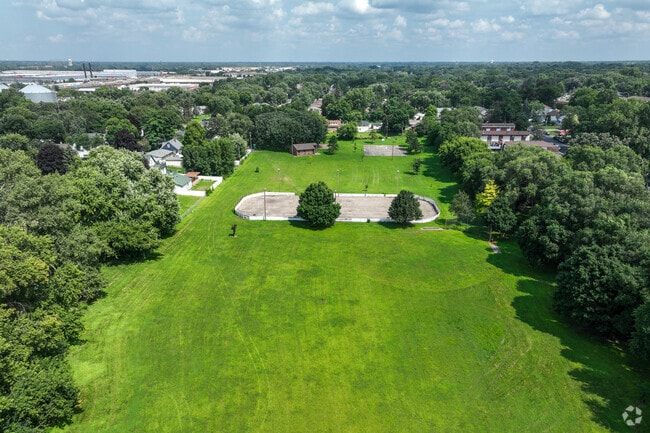 Gauvette Park - Gauvette Park Apartments