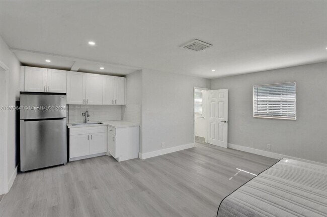 Foto del edificio - 5657 Grant St