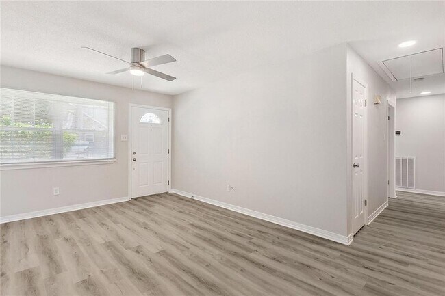 Building Photo - 1101 Field Ave