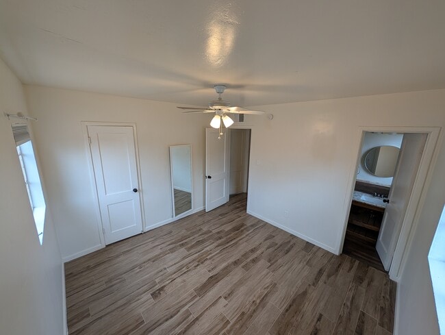 Foto del edificio - 5034 E 17th St