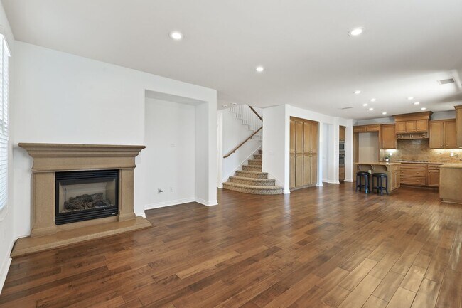 Building Photo - 4659 Cielo Cir