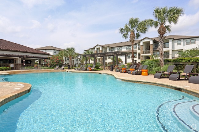 Building Photo - Vizcaya Apartments