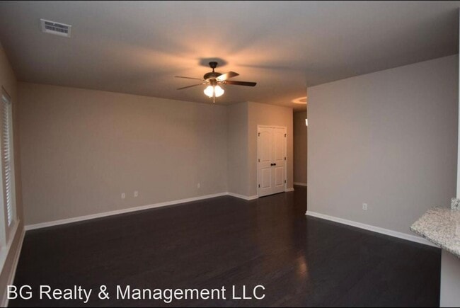 Building Photo - 4 br, 2 bath House - 1943 Calvin Ct