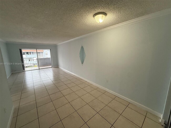 Building Photo - 1725 W 60th St