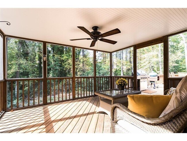 Foto del edificio - 4902 Leeds Ct